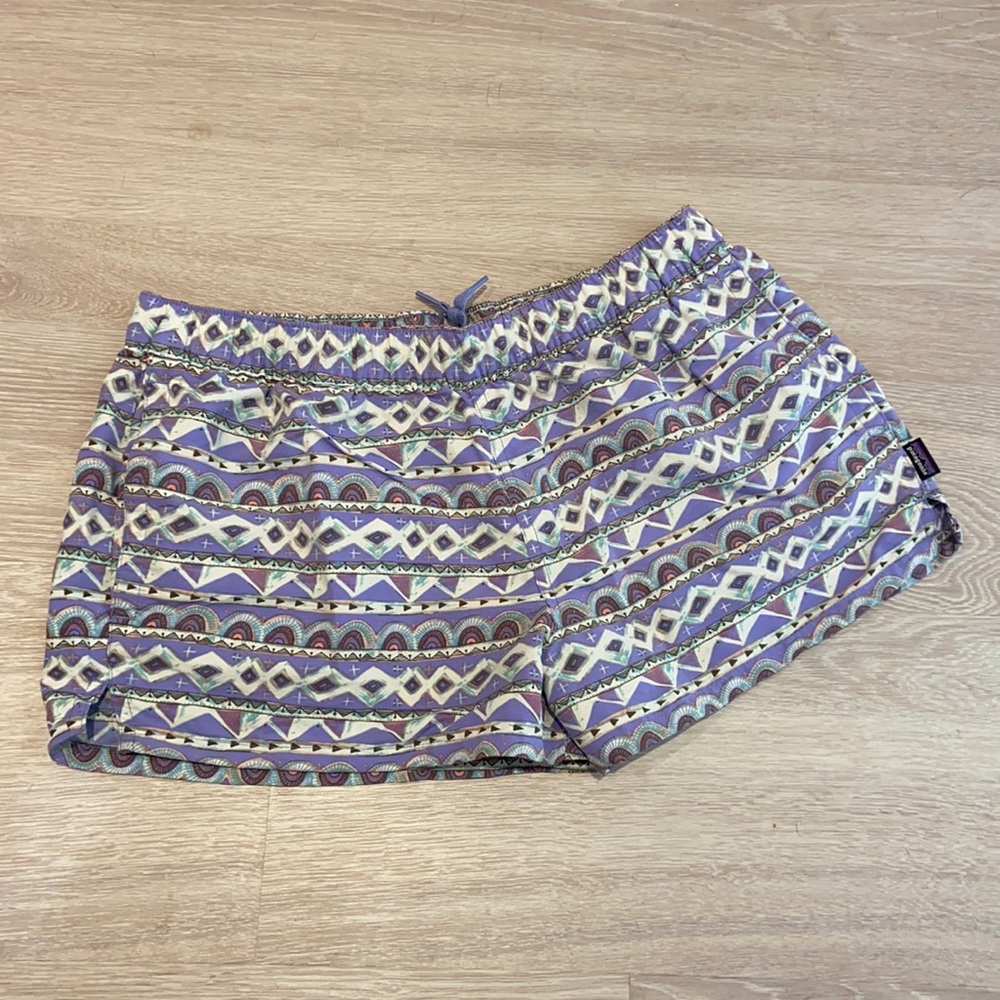 Patagonia baggies, women’s size M. Excellent condition. Side pockets!